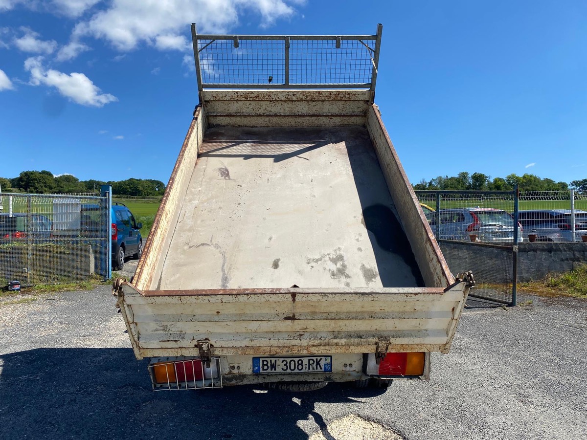 Hyundai DIVERS H200 benne 2.5 td 100cv / roue jumelées