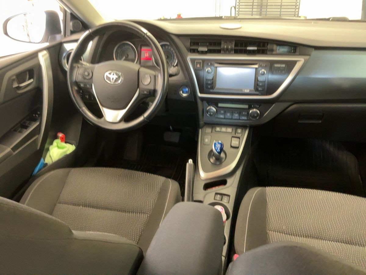 Toyota Auris 1.8 Hsd 136h
