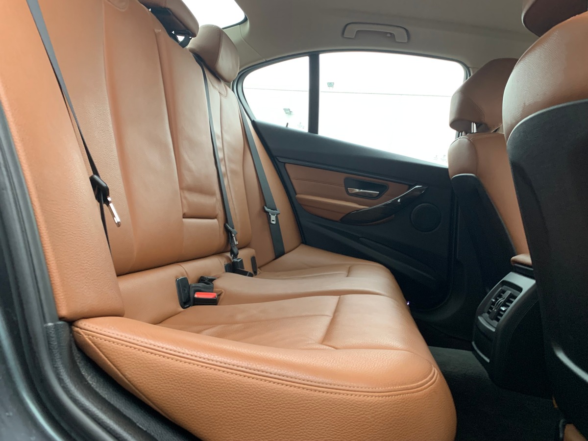 Bmw Série 3 184 | Luxury | Cuir | Radar avant arriére | Historique maintenance | Démarrage sans clé