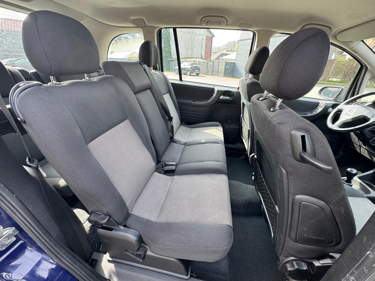 Opel Zafira 1.6 100- 7 places - Disneyland-Garantie