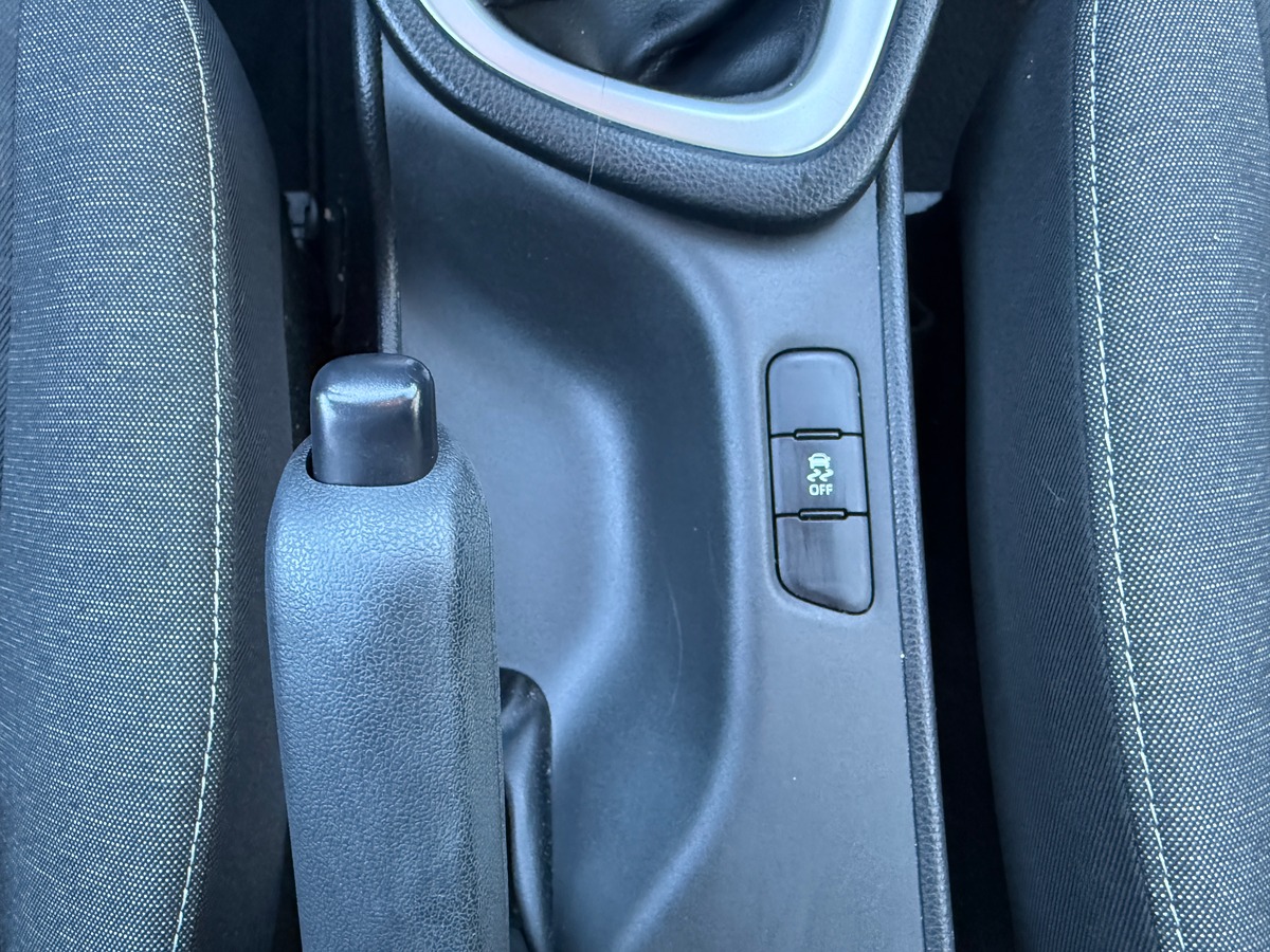 Toyota Yaris 70 VVT-I DESIGN