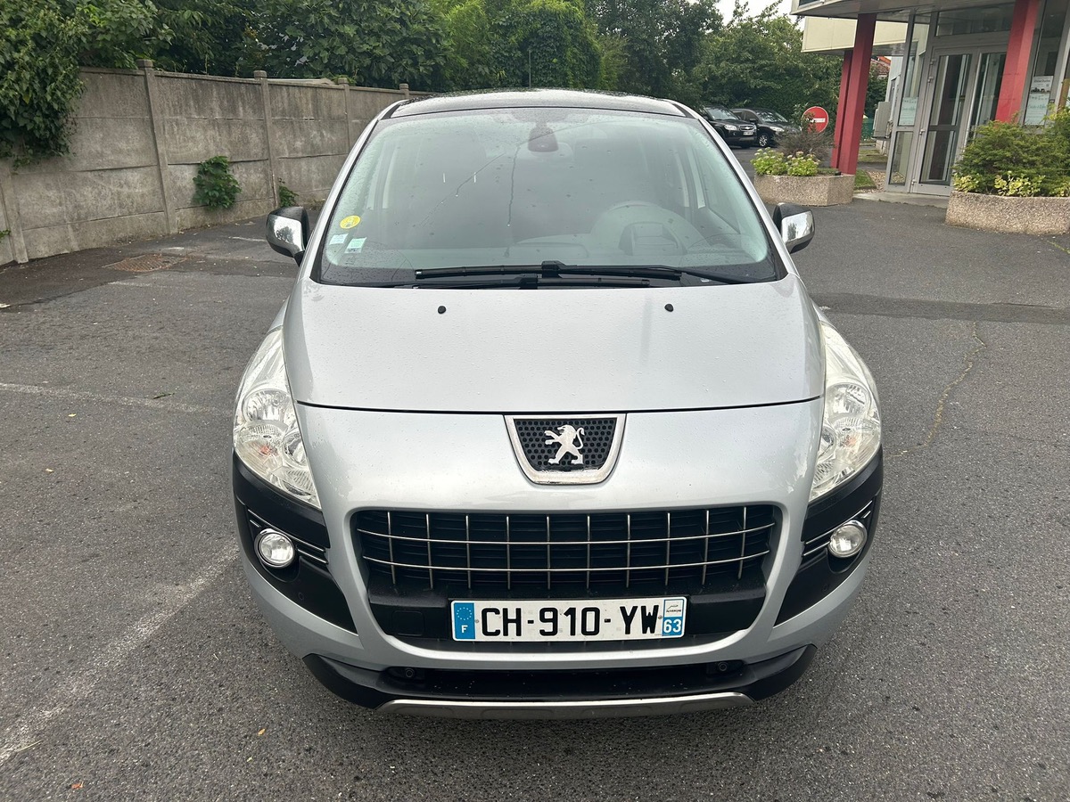 Peugeot 3008 2.0 HDI 150 CV 1er main allures 4XCBLeux
