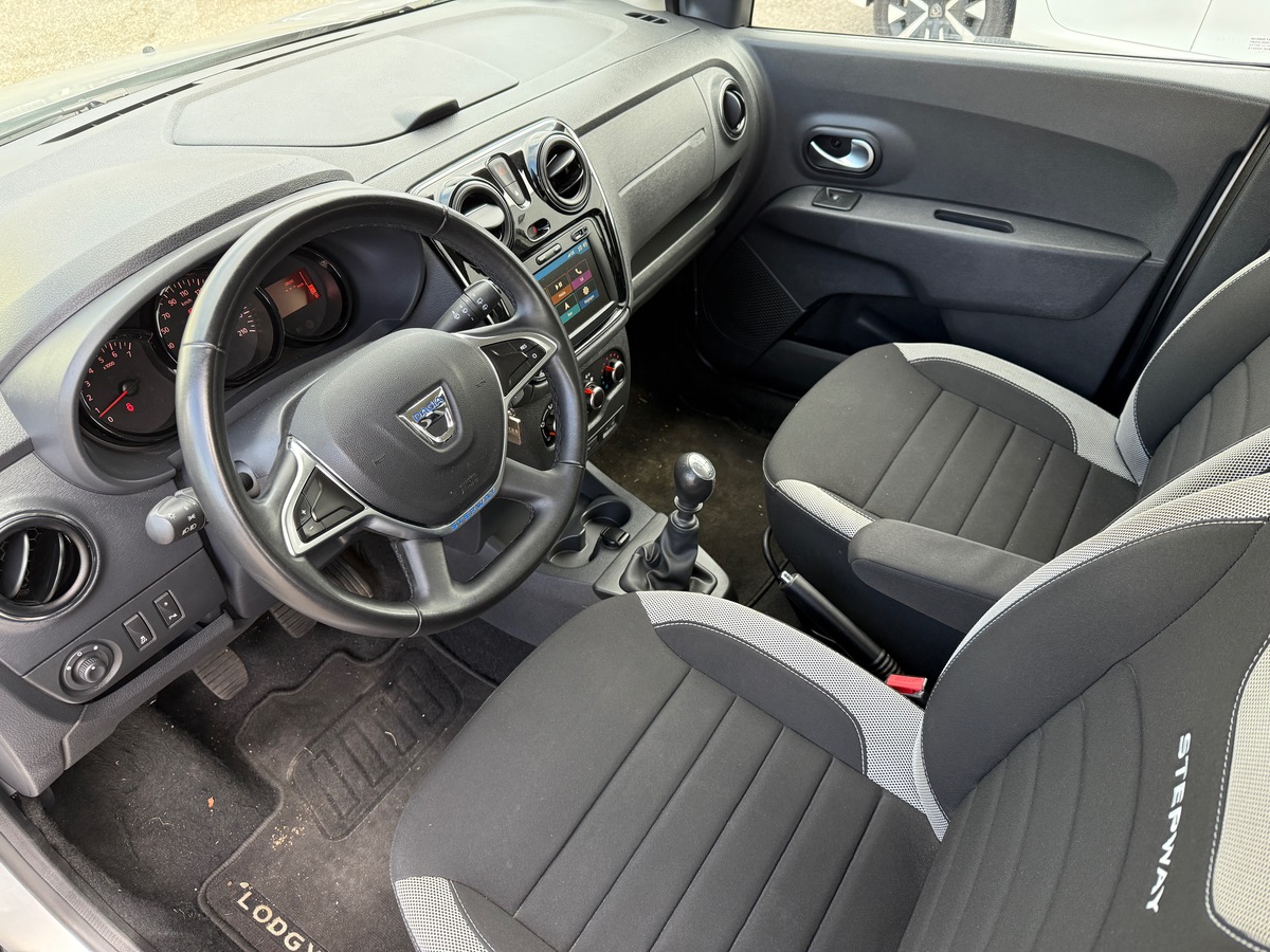 Dacia Lodgy 1.3 TCe FAP 130 cv Stepway, 5 places, Suivi Complet
