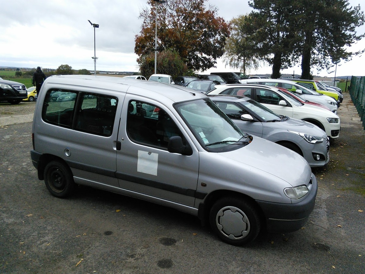 Peugeot Partner 1.8 i Break 90cv 5 PLACES