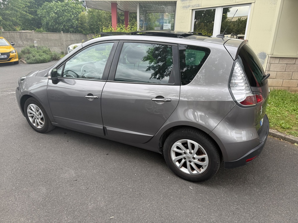 RENAULT Scenic 1.6 DCI 130 CV 1er main dynamique 4X