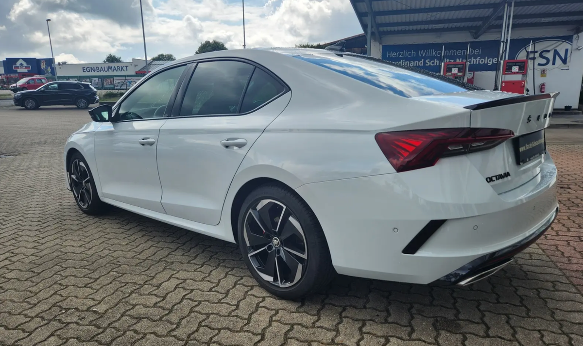 Skoda Octavia Berline 2.0 TDI 200ch RS 4x4 DSG7