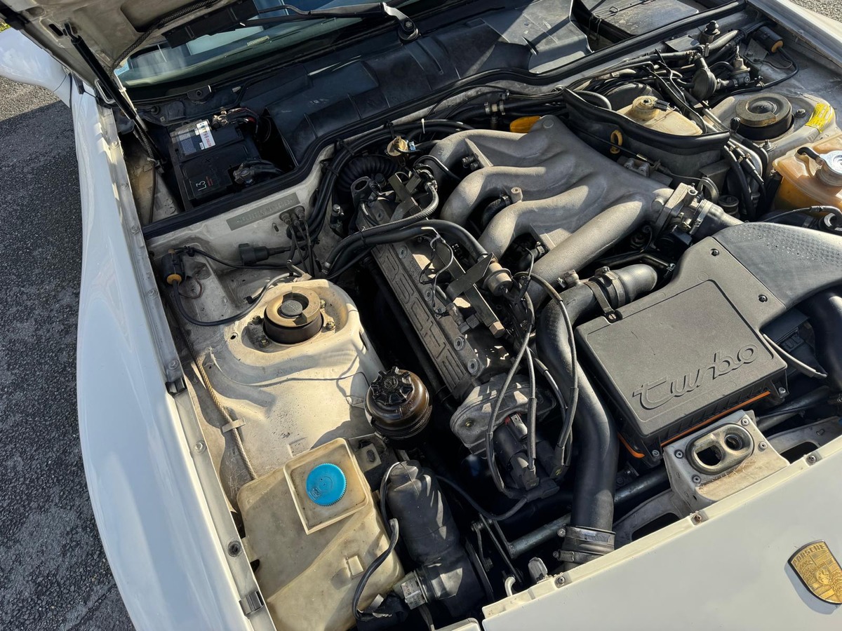 Porsche 944 TURBO CABRIOLET 2.5 250
