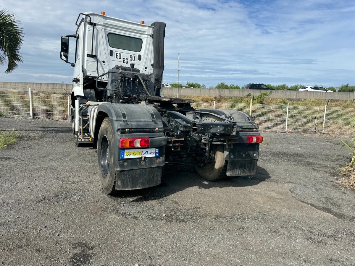 Mercedes-Benz Arocs TRACTEUR AVEC REMORQUE SPORT AUTO