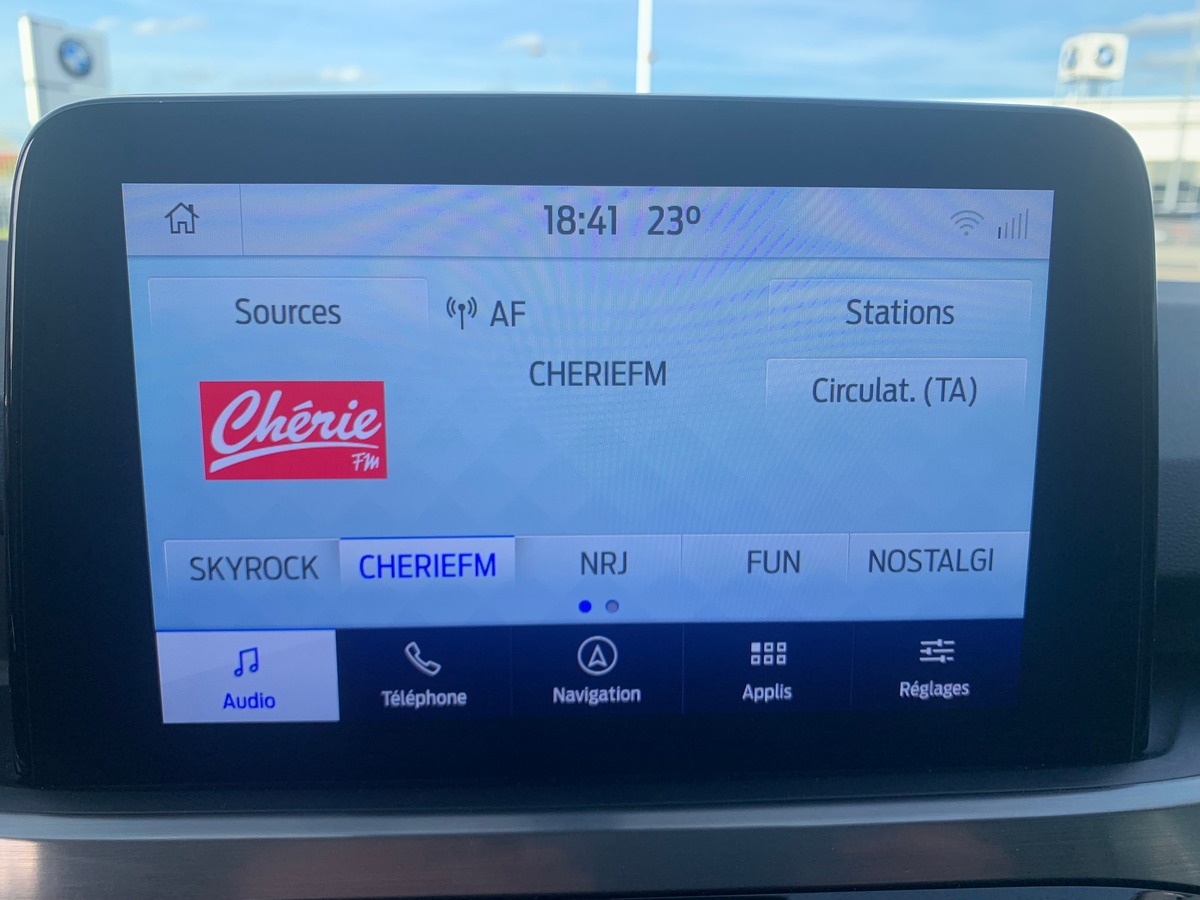 Ford Kuga 225 ch | 2.5 PHEV | Titanium | Apple car Play | Radar de stationnement avant et arriére