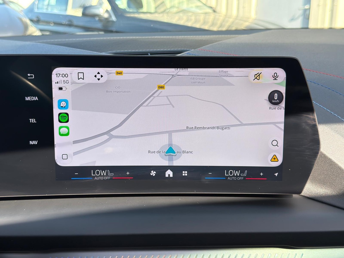 Bmw Série 1 120 iA Msport / Toit panoramique / Attelage / CarPlay / Caméra de recul