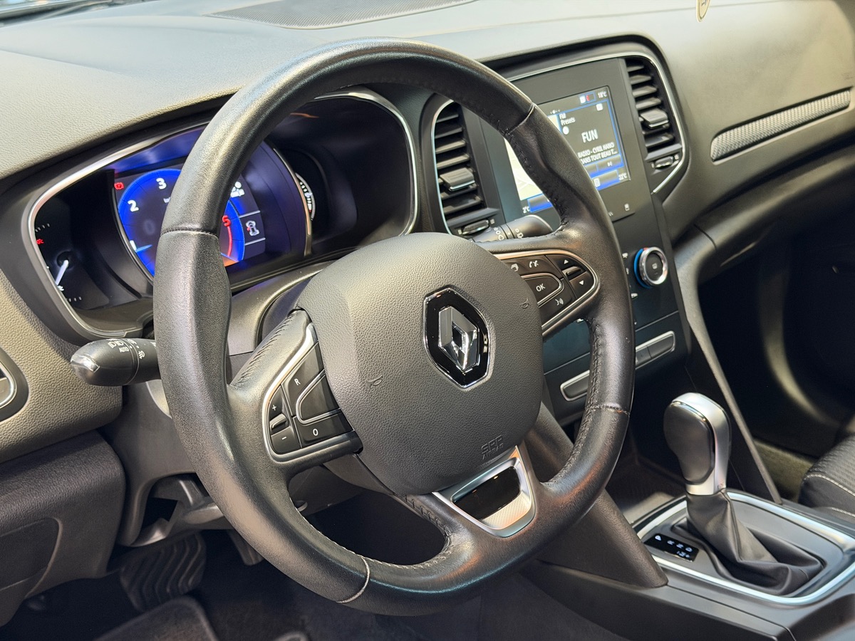 RENAULT Megane IV Blue DCI 115 cv EDC Business