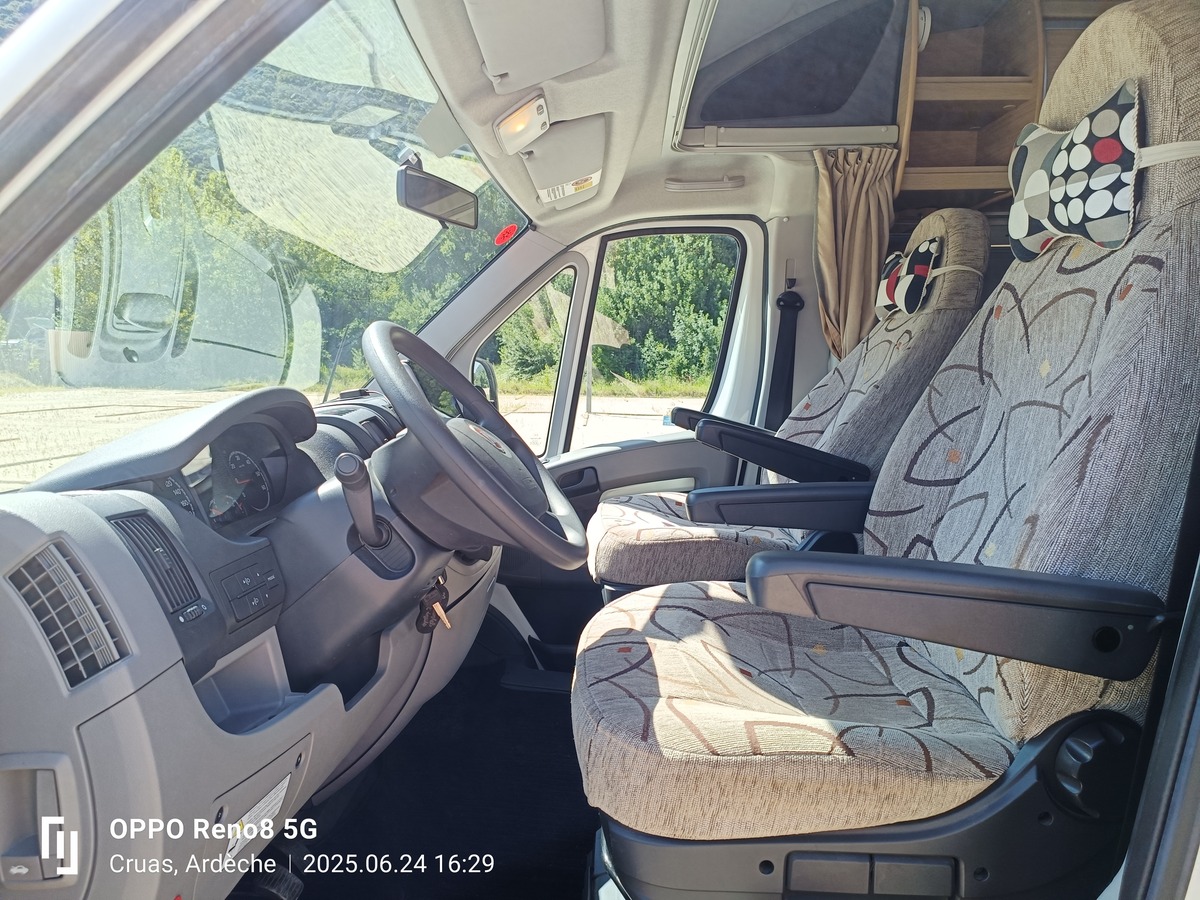 ROLLER TEAM GRANDUCA 255P FIAT DUCATO 2.3 JTD 130 CV + MOTO 125CC BENELLI