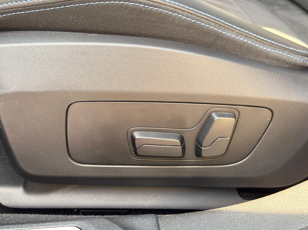 Bmw Série 1 120 iA Msport / Toit panoramique / Attelage / CarPlay / Caméra de recul