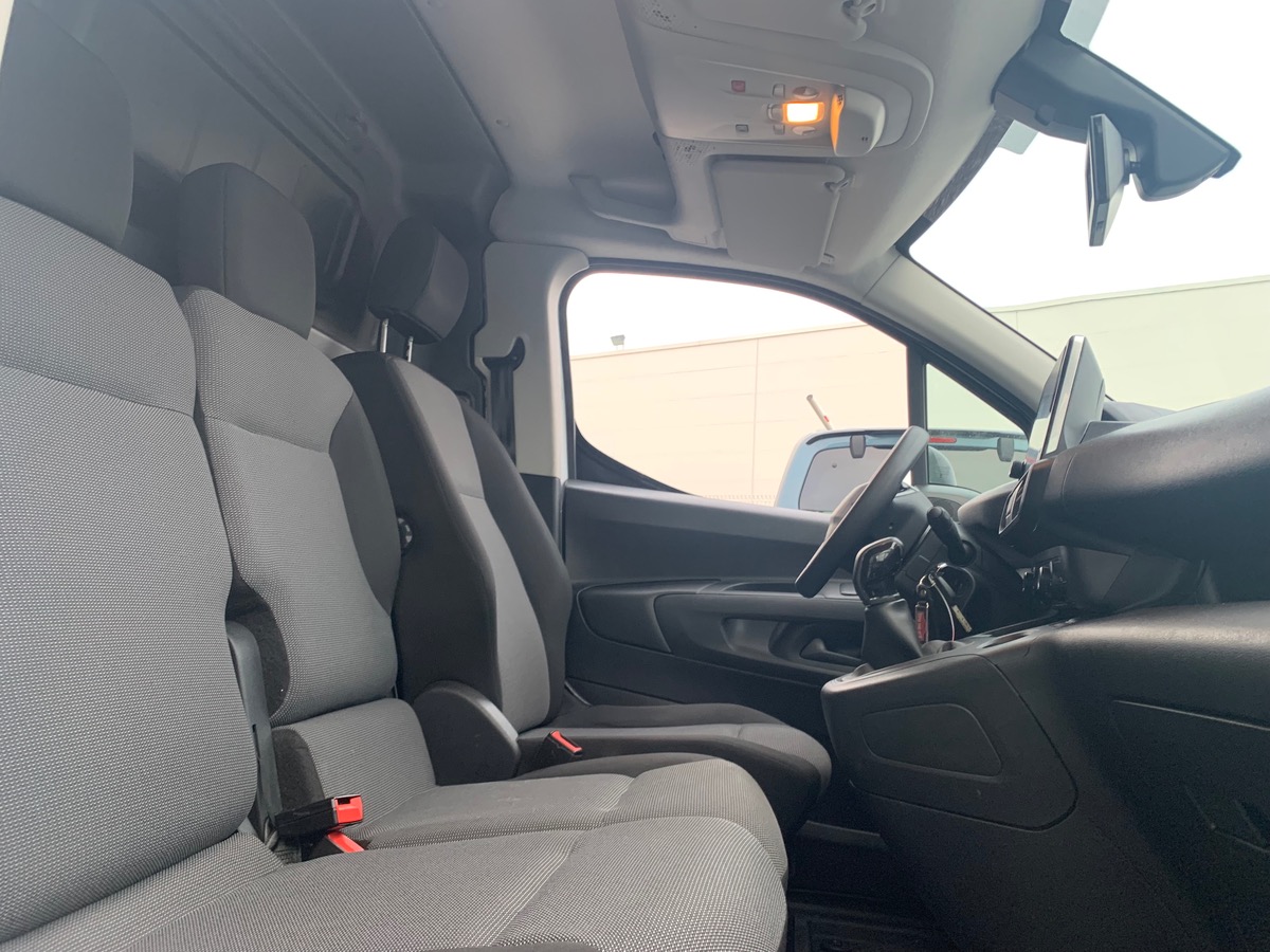 Peugeot Partner 102 ch | TVA Récupérable | GPS | Caméra de recul | Régulateur de vitesse
