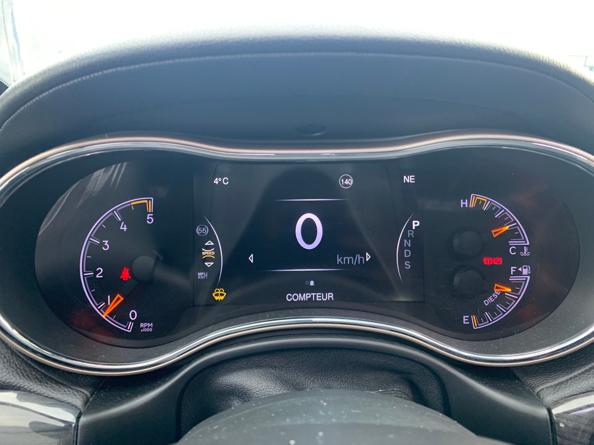 Jeep Grand Cherokee 250 ch | Overland | Toit ouvrant panoramique | Caméra de recul | Attelage