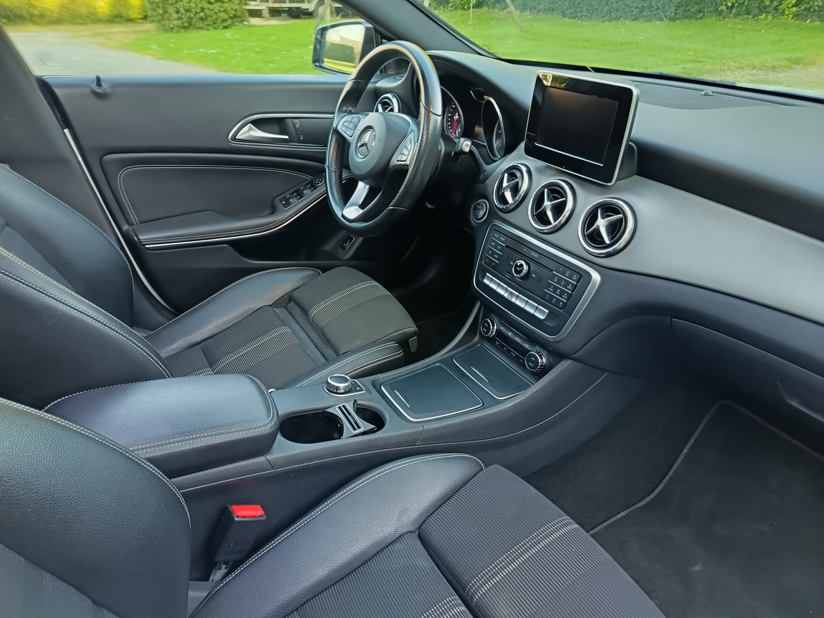 Mercedes-Benz CLA 200 CDI BOITE AUTO GTIE 6 MOIS