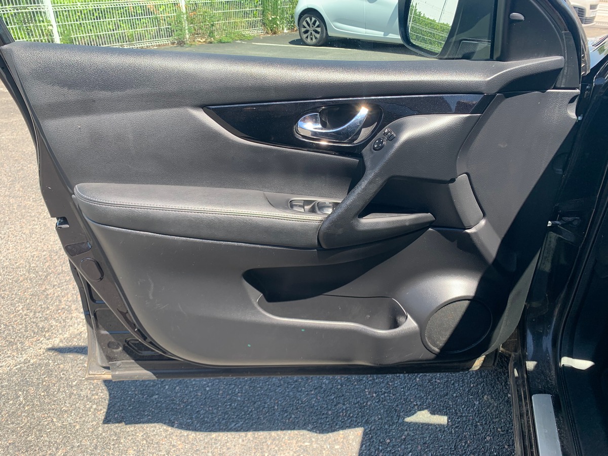 Nissan Qashqai 130 ch | Tekna | Toit panoramique | Caméra de recul | Régulateur vitesse | Attelage