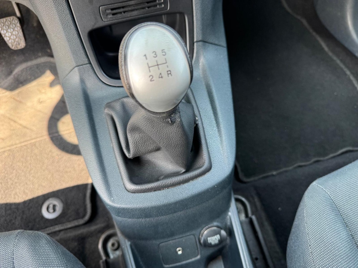 Ford Fiesta 1.4 TDCI 70- Première main- Distribution neuve