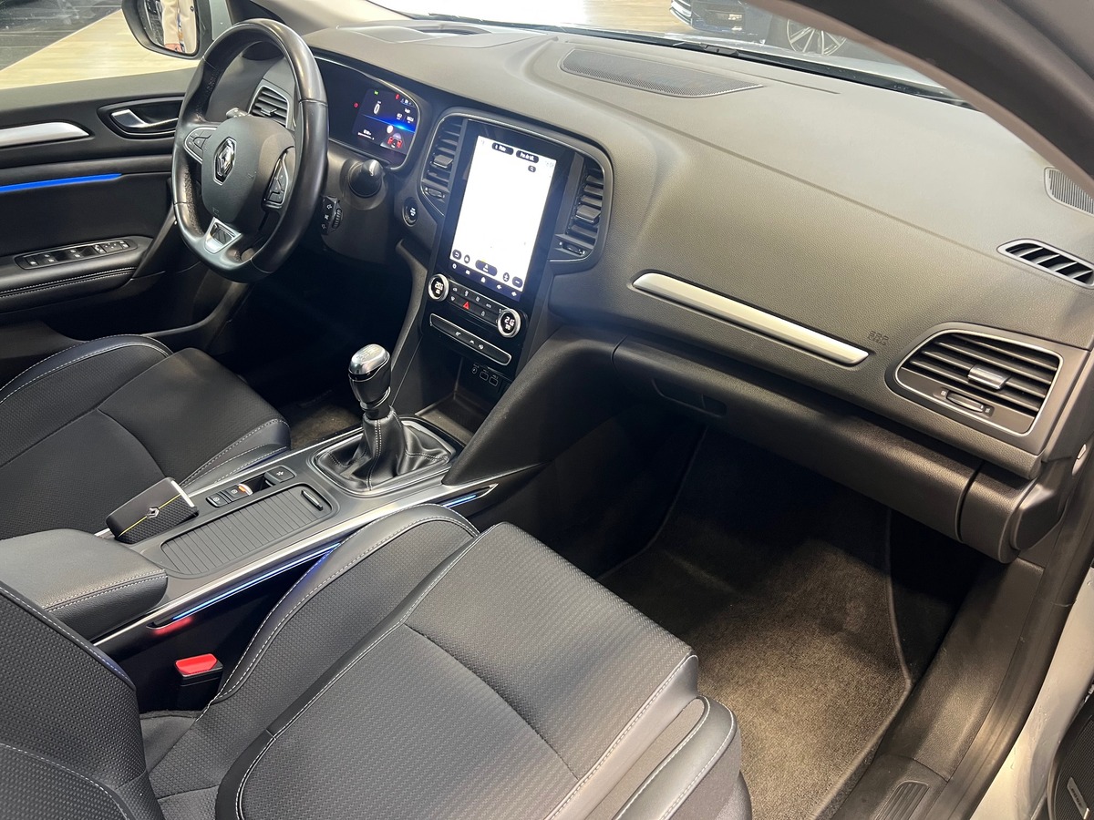 RENAULT Megane IV 1.5 BLUE DCI 115 INTENS /BOSE/HUD/
