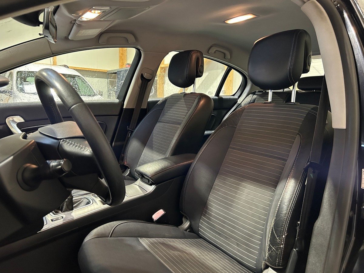 RENAULT Latitude 2.0 dCi 16V 150 cv - MOTEUR A CHAINE - GARANTIE