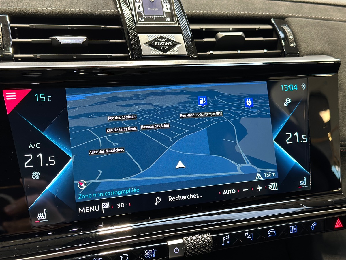 DS Ds7 Crossback 225 ch e-Tense Performance Line Plus / ATTELAGE / HI-FI FOCAL / TOIT PANO /CARPLAY