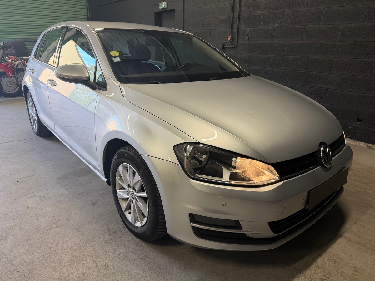 Volkswagen Golf 7 VII tdi 1.6 90ch Confortline