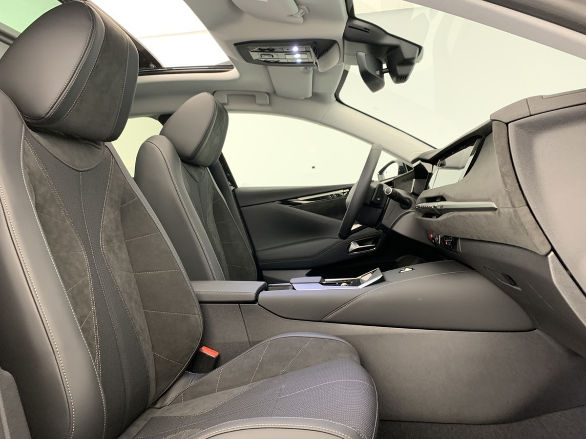 Citroën DS4 145 | Hybride e-DCT6 Etoile | Toit ouvrant | Mirror Screen | PLUSIEURS COLORIS