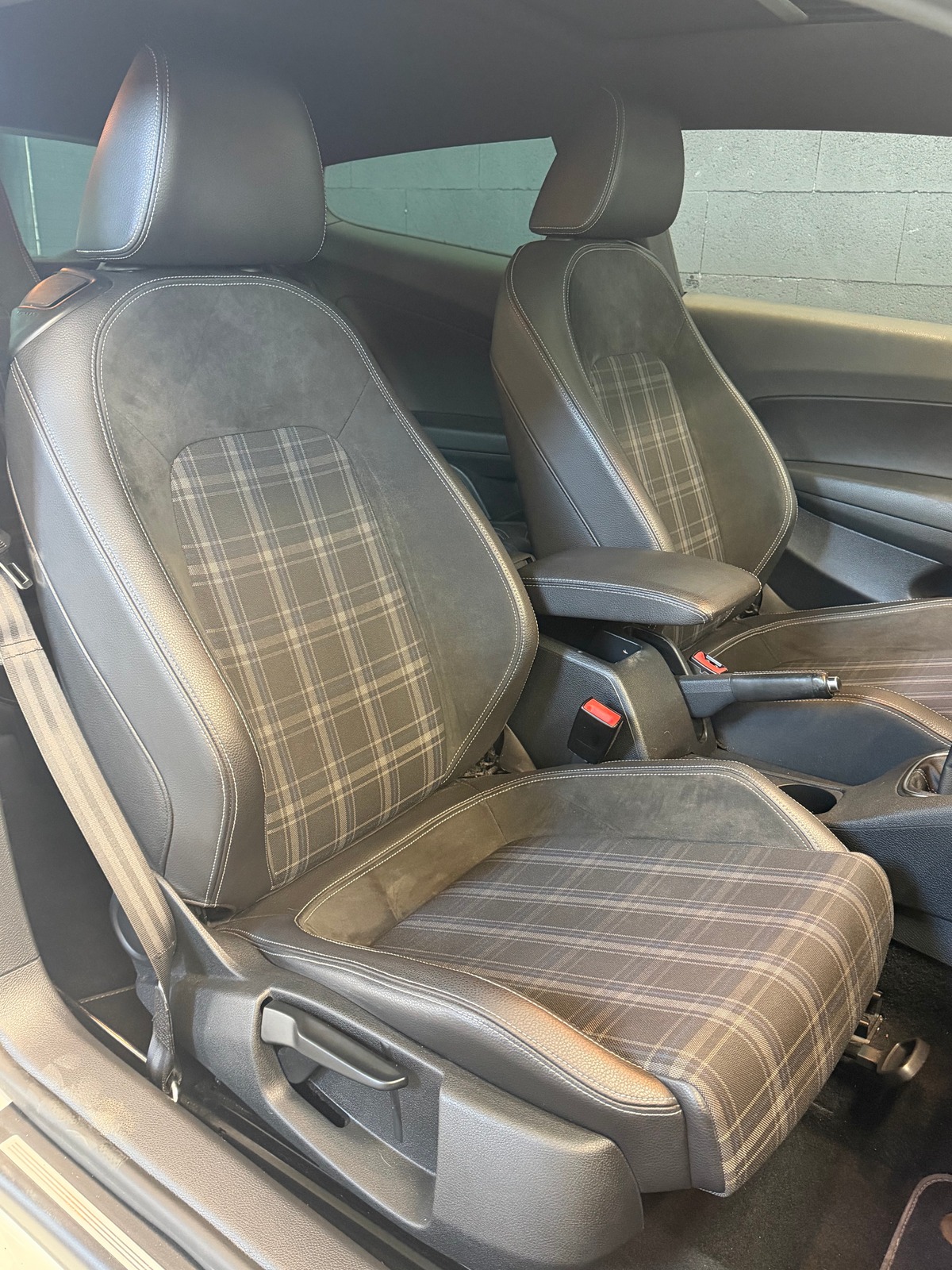 Volkswagen Scirocco SPORT EDITION 2.0 TDI 140CH SUIVI COMPLET VOLKSWAGEN