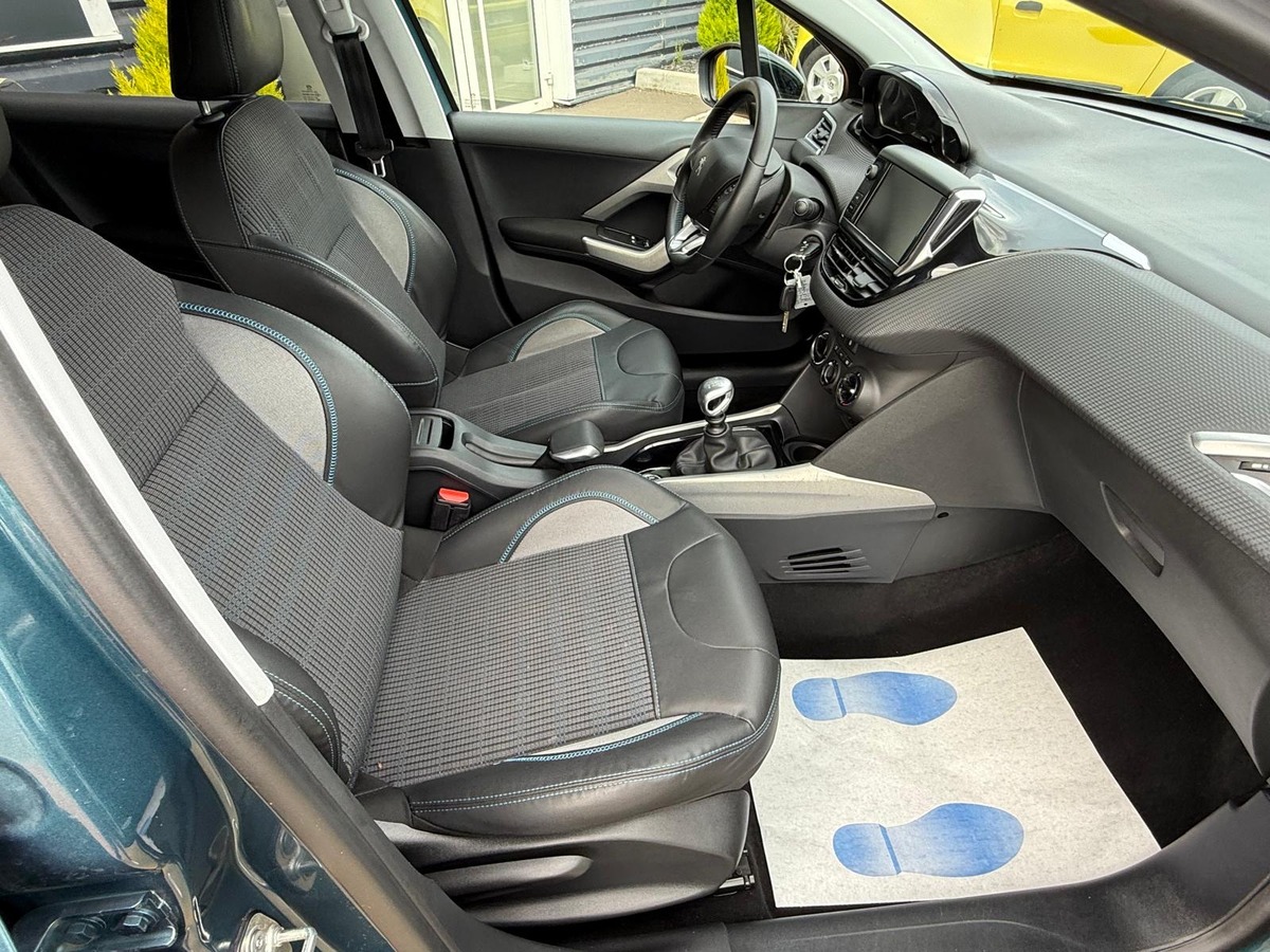 Peugeot 2008 1.2 130 ch URBAN