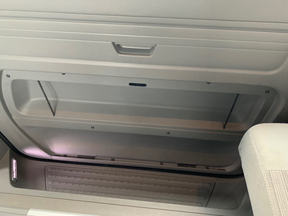 Volkswagen California 150 | COAST | Premiére Main | Attelage | Rallonge lit | Pneus Toutes Saisons