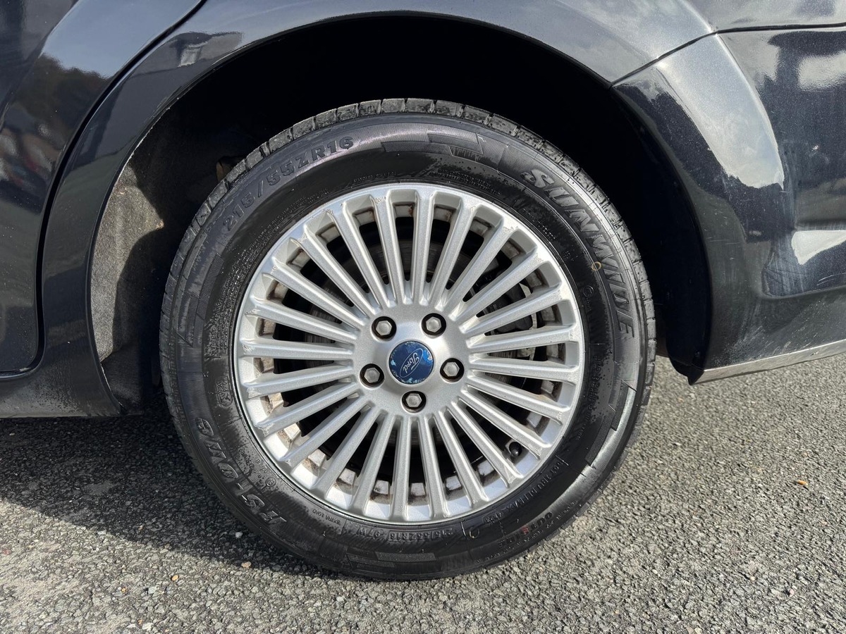 Ford Mondeo 2.0 140 TDCi Titanium-DISTRIBUTION NEUVE-GARANTIE