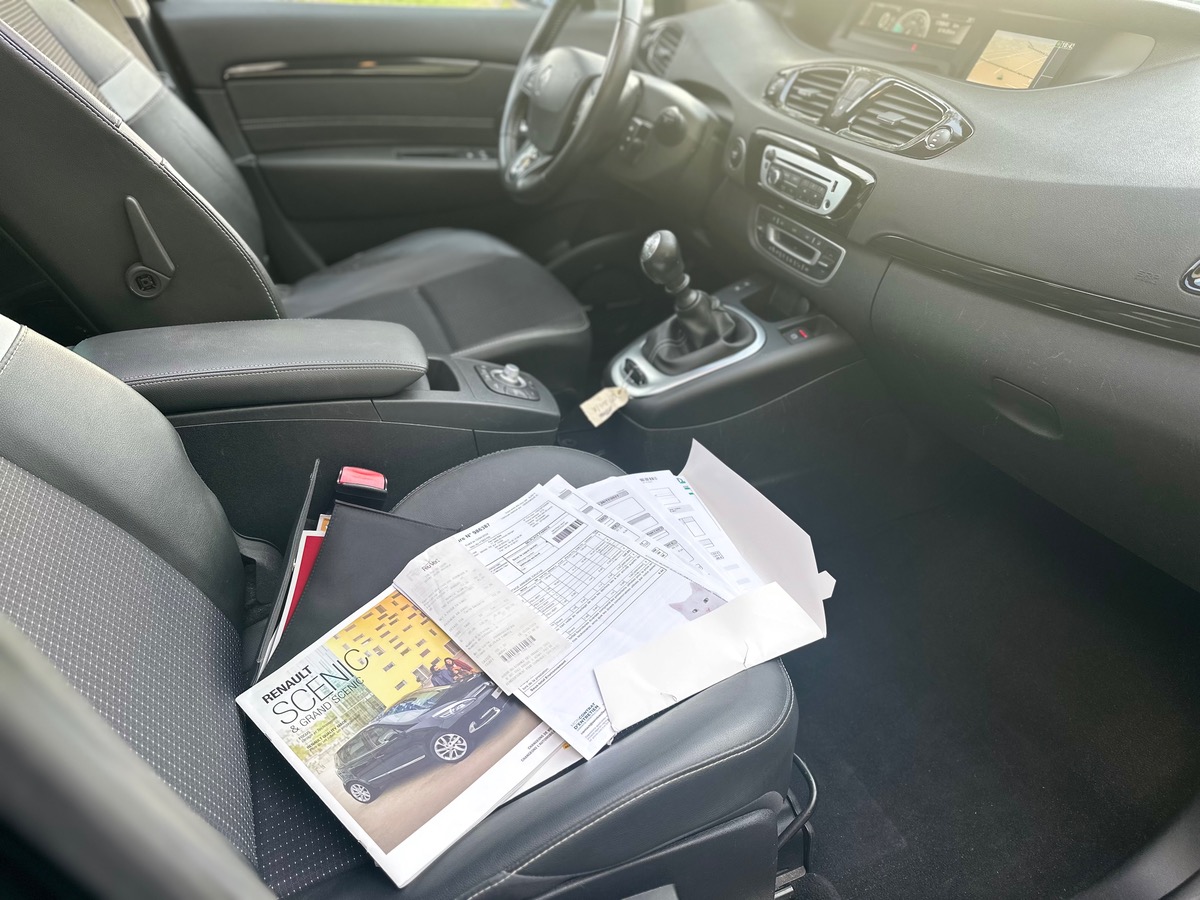 RENAULT Scenic 1.5 DCI 110 CV 1er main BOSES