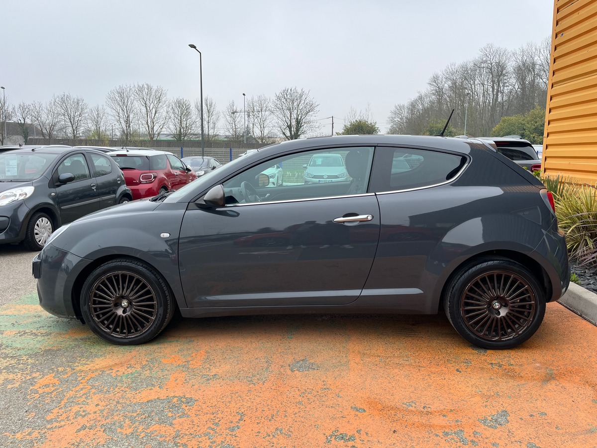Alfa Romeo Mito Phase 3 0.9 TwinAir 105 CH COLLEZIONE 1ERE MAIN
