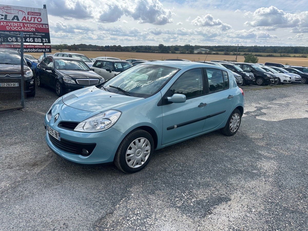RENAULT Clio III 1.6 16v 110cv boite auto 172075km