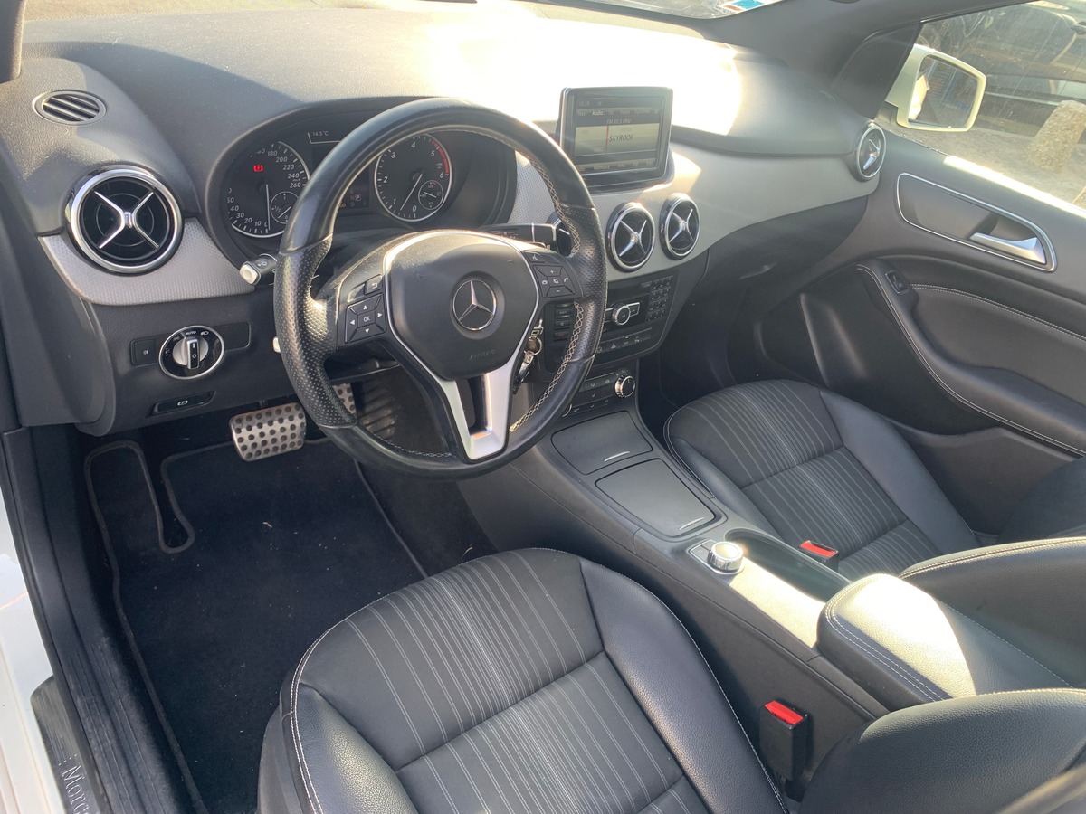 Mercedes-Benz Classe B 136 | Sport | Toit panoramique | Caméra recul | Régulateur | GPS | Attelage