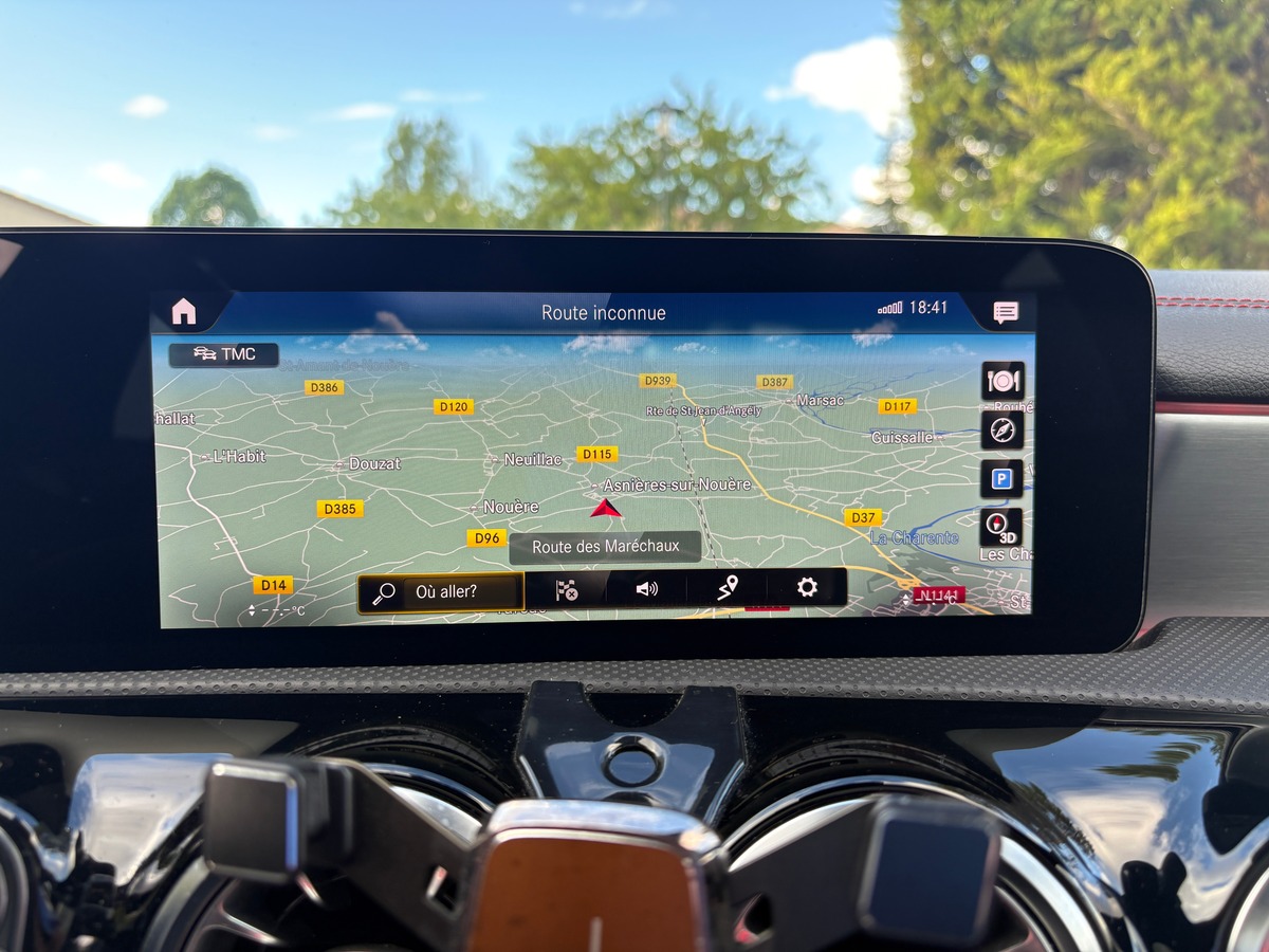 Mercedes Benz CLA 200 d AMG LINE