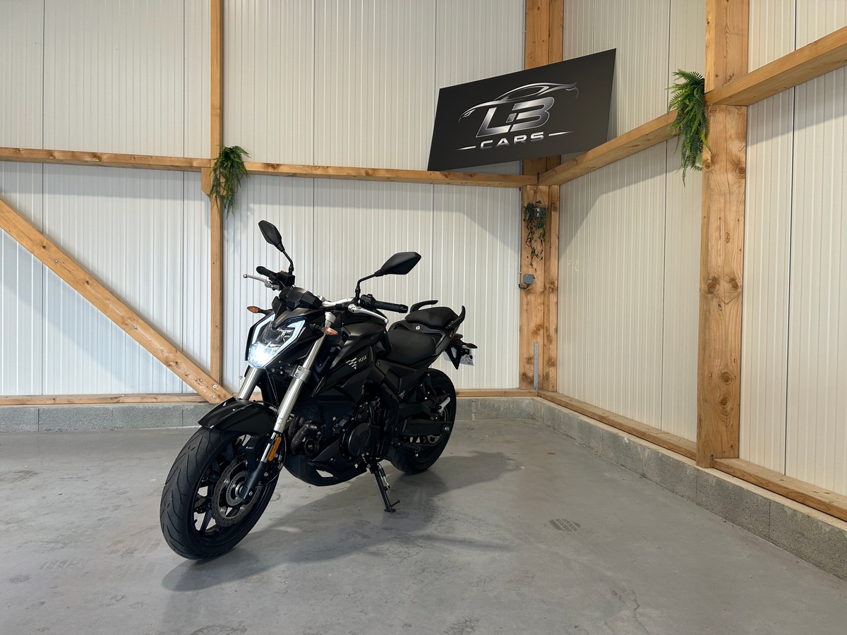 VOGE 500 R - 1ÈRE MAIN - FAIBLE KM - GARANTIE
