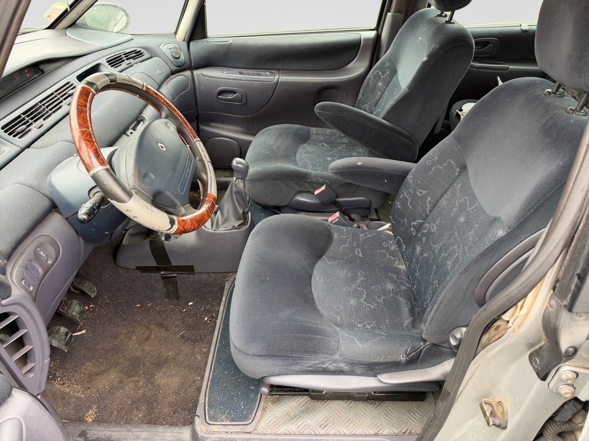 RENAULT Espace 2.2 dt