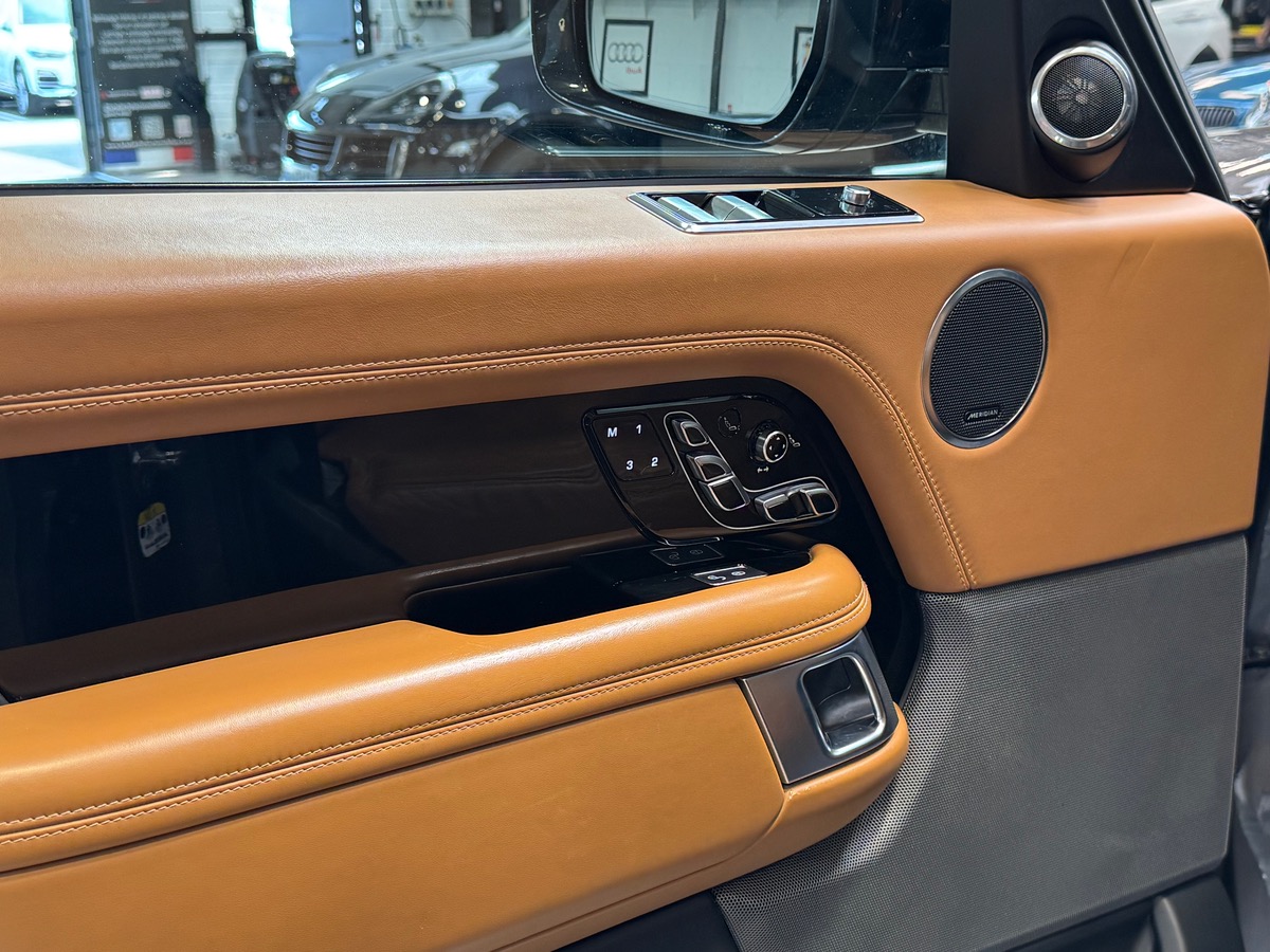 Land-Rover Range Rover P400E AUTOBIOGRAPHY 404CV HYBRID TO/ MERIDIAN / CAM 360° AB