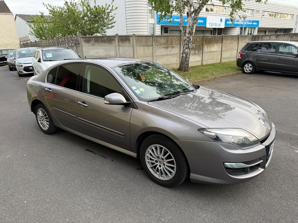 RENAULT Laguna 1.5 DCI 110 CV black éditions 4X