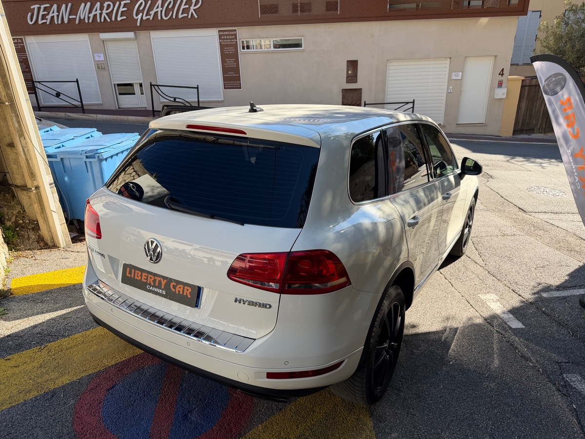 Volkswagen Touareg 3.0 TSI V6 379 CV Hybrid / Jantes Noires / Gps / Carat Edition