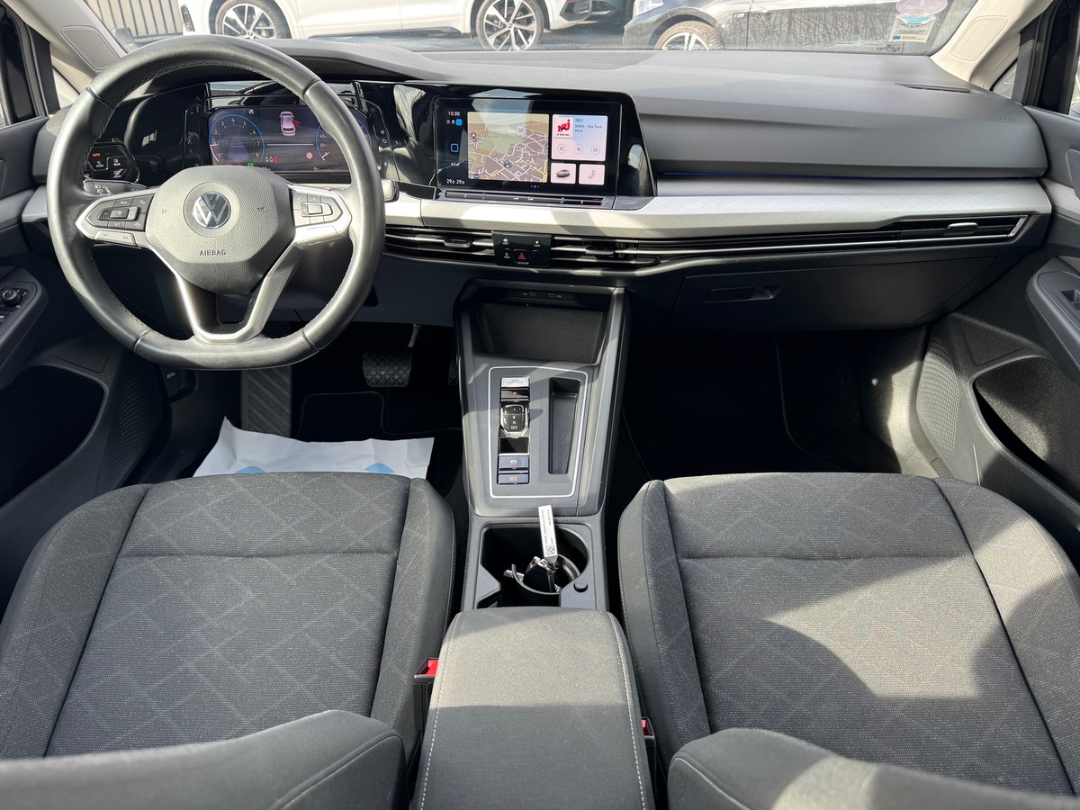 Volkswagen Golf 1.0 eTSI 110 DSG7 Life Business
