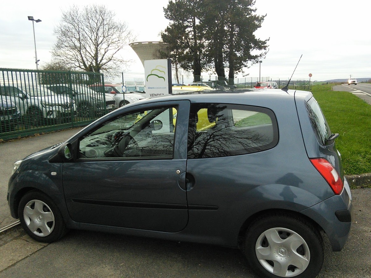 RENAULT Twingo 1.2 75 Authentique CLIM