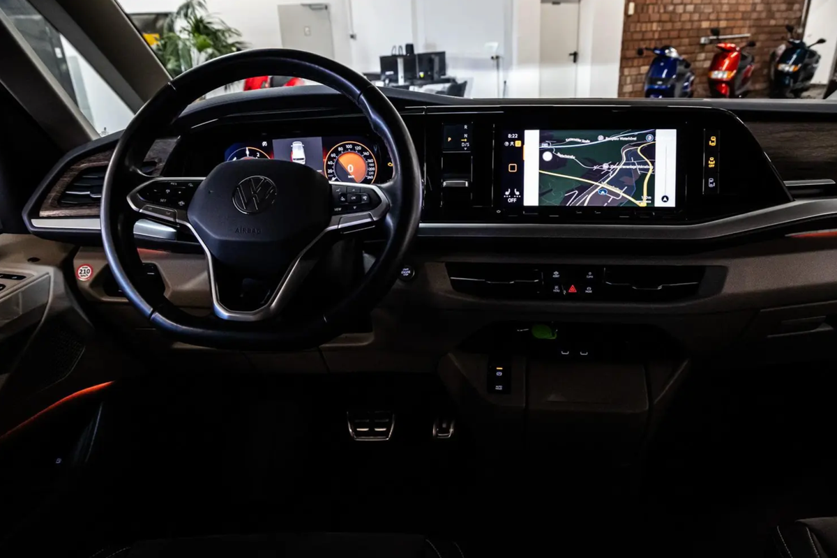 Volkswagen Multivan VII 1.4 eHybrid 218ch Style Court DSG6