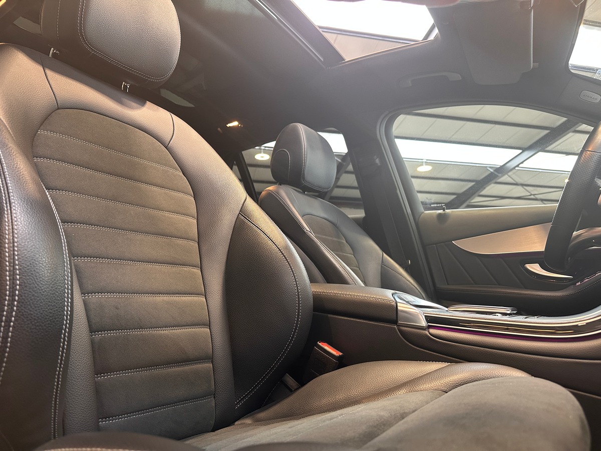 Mercedes-Benz Classe GLC 300 DE AMG LINE 4MATIC 194 + 122 / BURMESTER / ATTELAGE / TOIT PANO / 1ERE MAIN