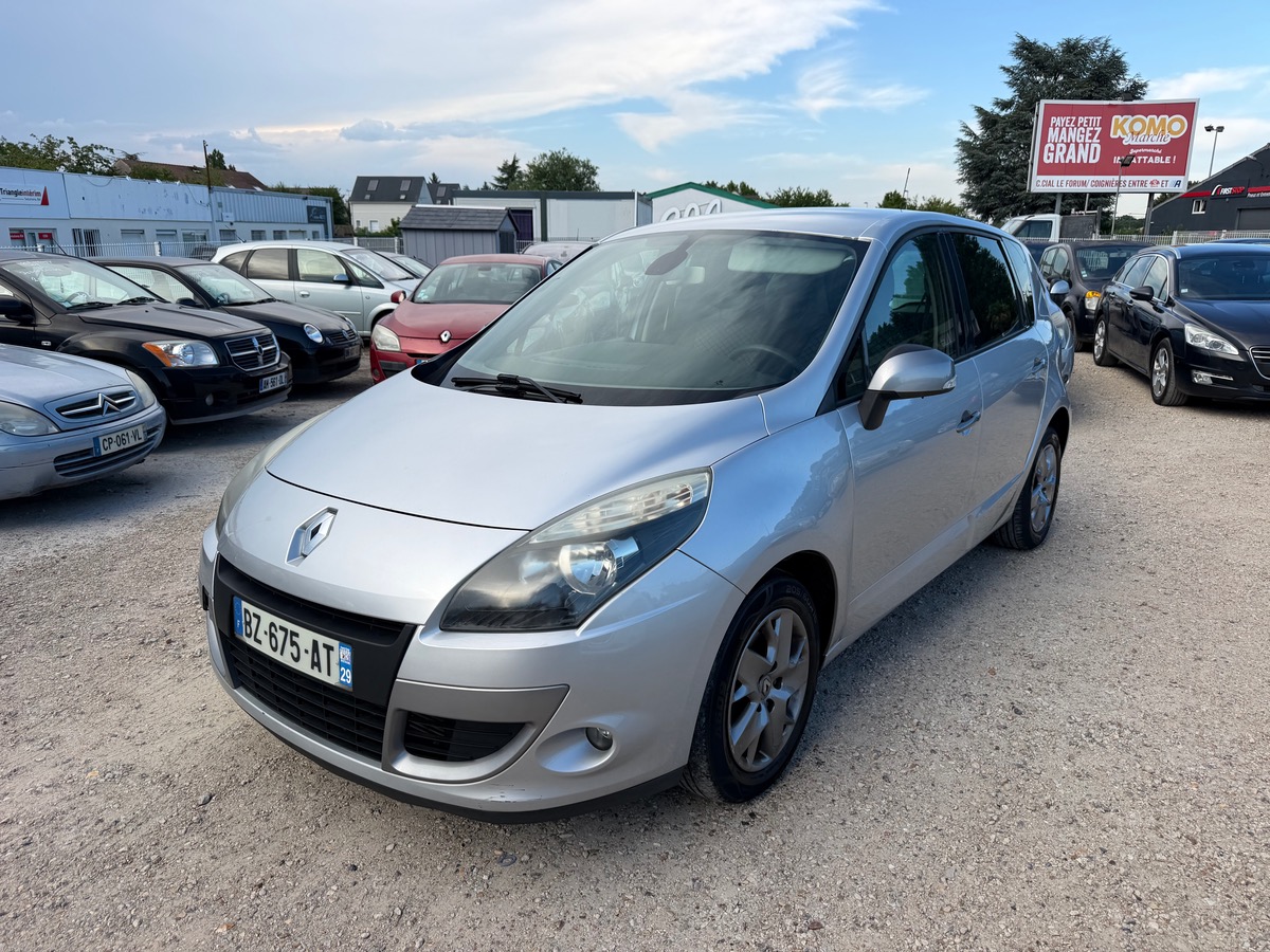 RENAULT Scenic
