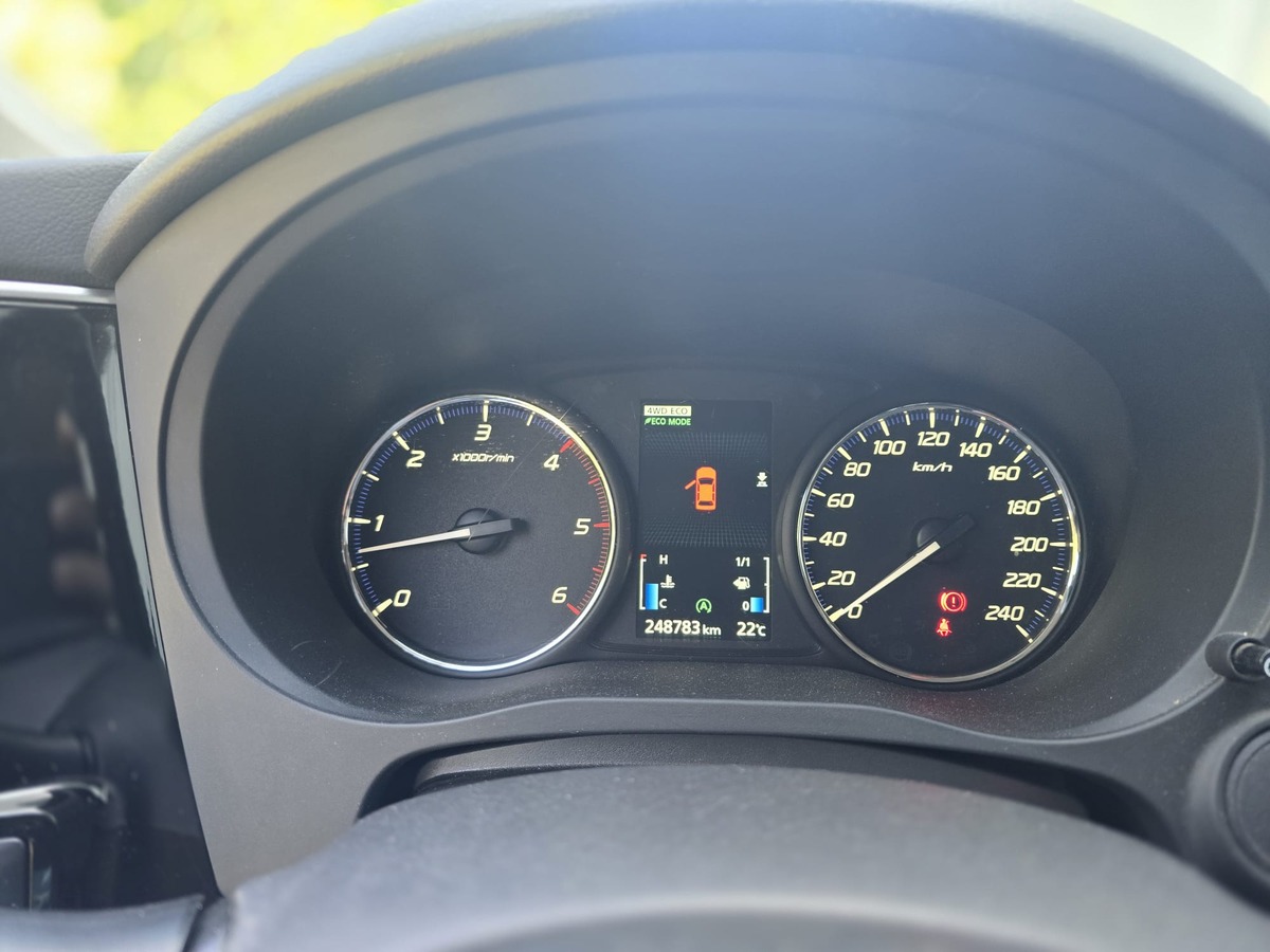 Mitsubishi Outlander 2.2 DI-D 150 ClearTec Intense Navi 4WD