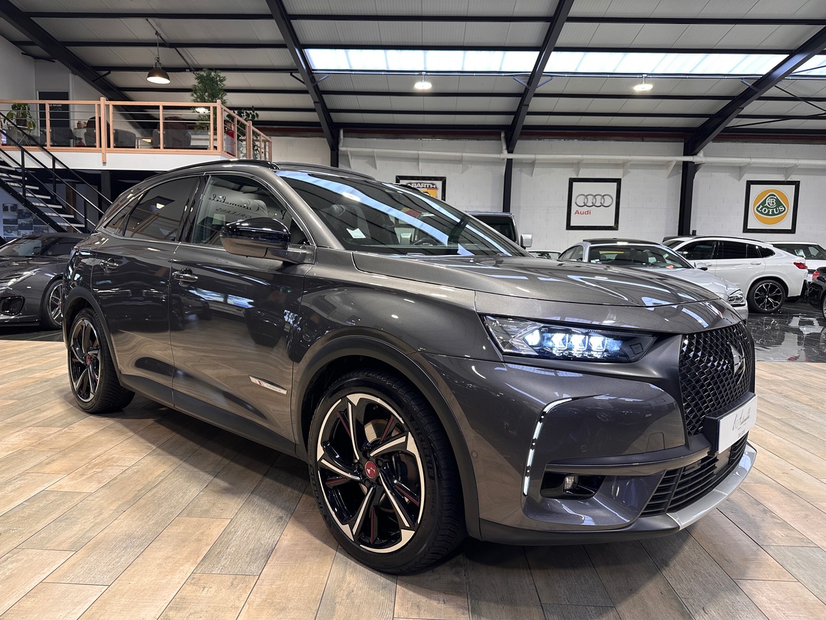 DS Ds7 Crossback 225 ch e-Tense Performance Line Plus / ATTELAGE / HI-FI FOCAL / TOIT PANO /CARPLAY