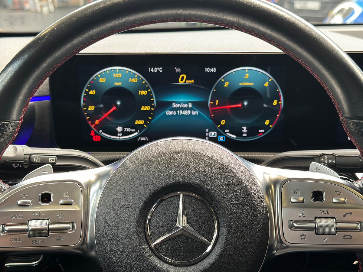 Mercedes-Benz Classe A 200 D AMG LINE - TOIT OUVRANT / GARANTIE MERCEDES 24 MOIS