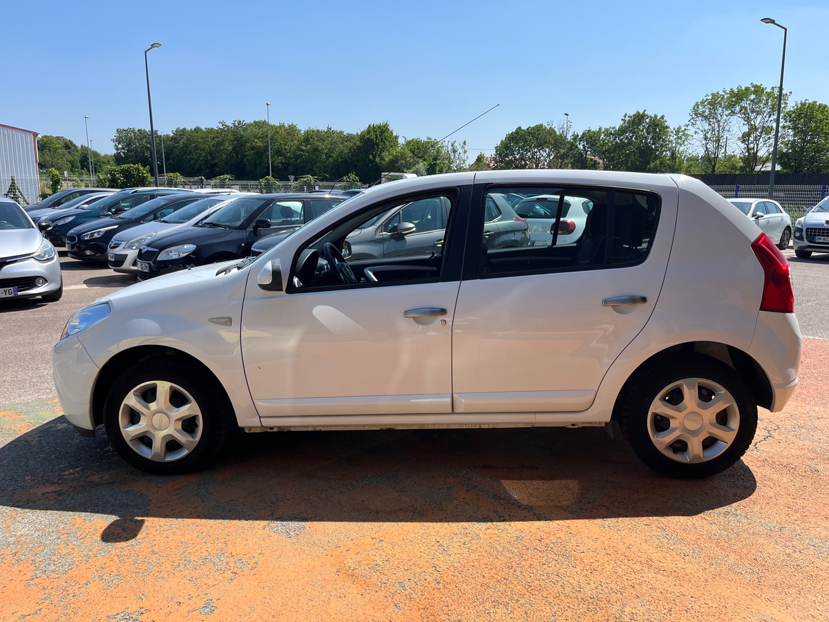 Dacia Sandero 1.4 MPI 75 CH ESSENCE GPL LAUREATE